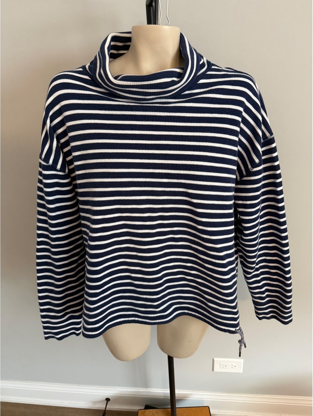 Lands' End Women's‎ Navy and White Striped Turtleneck Sweatshirt